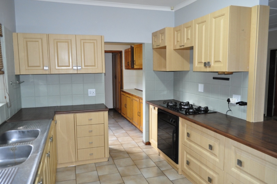 4 Bedroom Property for Sale in Wavecrest Eastern Cape